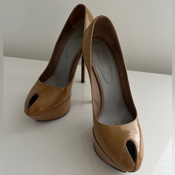 SERGIO ROSSI TAN HEELS - Picture 6 of 7